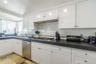302 S Bay Front, Newport Beach, CA 92662 - Photo 42