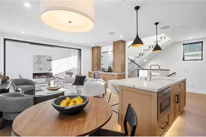 605 1/2 Carnation, Corona del Mar, CA 92625 - Photo 2