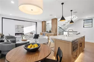 605 1/2 Carnation, Corona del Mar, CA 92625 - Photo 2