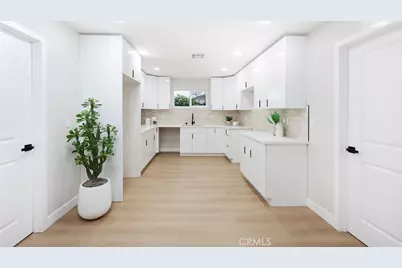 916 N West, Anaheim, CA 92801 - Photo 8