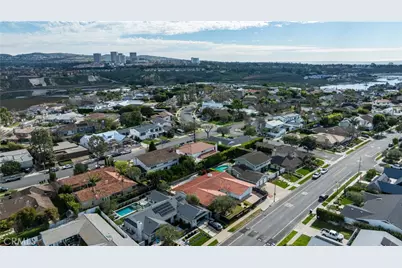 1412 Santiago Dr, Newport Beach, CA 92660 - Photo 24