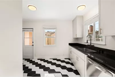 2151 Euclid Avenue, Long Beach, CA 90815 - Photo 16