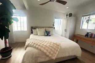 100 Yorktown, Newport Beach, CA 92660 - Photo 12