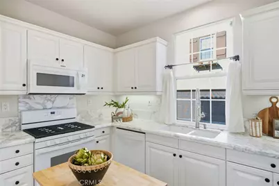 79 Canyoncrest, Irvine, CA 92603 - Photo 10