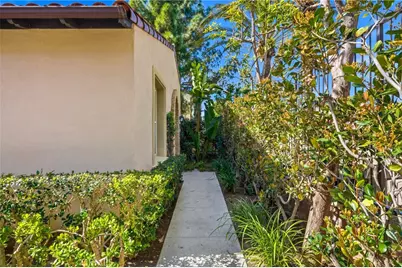 79 Canyoncrest, Irvine, CA 92603 - Photo 28