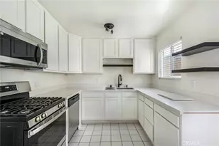 1940 Monrovia, Costa Mesa, CA 92627 - Photo 4