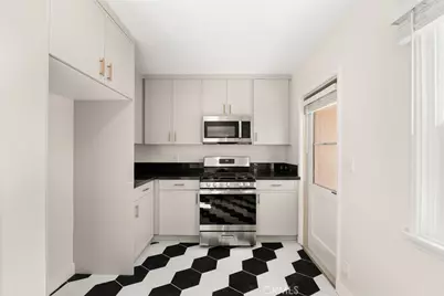 2155 Euclid Avenue, Long Beach, CA 90815 - Photo 14