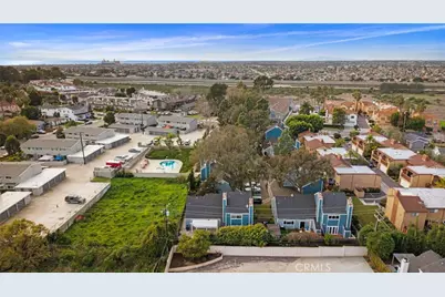 1025 Sea Breeze #11, Costa Mesa, CA 92627 - Photo 34