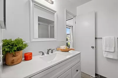 21282 Wavecrest Circle, Huntington Beach, CA 92646 - Photo 16