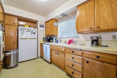 429 Carnation Avenue, Corona del Mar, CA 92625 - Photo 16
