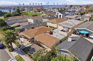 429 Carnation Ave, Corona del Mar, CA 92625 - Photo 2