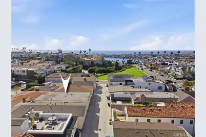 429 Carnation Avenue, Corona del Mar, CA 92625 - Photo 4