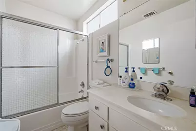 429 Carnation Avenue, Corona del Mar, CA 92625 - Photo 18