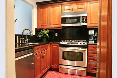 1100 Newport Avenue #403, Long Beach, CA 90804 - Photo 2