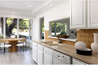 502 Kings Rd, Newport Beach, CA 92663 - Photo 36