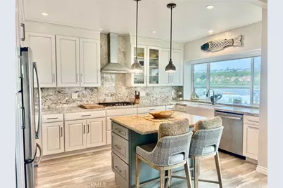 25 Saratoga, Newport Beach, CA 92660 - Photo 4