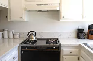 2330 Vanguard, Costa Mesa, CA 92626 - Photo 10