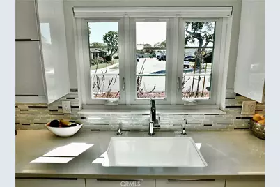 250 Bucknell Rd, Costa Mesa, CA 92626 - Photo 12