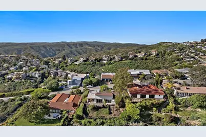 2555 Temple Hills Drive, Laguna Beach, CA 92651 - Photo 30