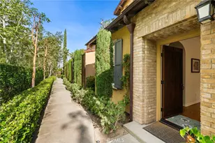 82 Bower Tree, Irvine, CA 92603 - Photo 2