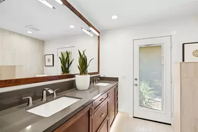 1800 Tradewinds Lane, Newport Beach, CA 92660 - Photo 18