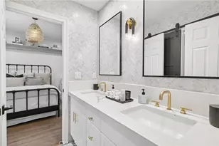 10885 Silverado, Tustin, CA 92782 - Photo 36