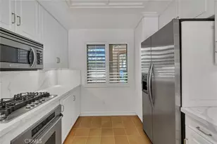 172 Villa Point Dr, Newport Beach, CA 92660 - Photo 2