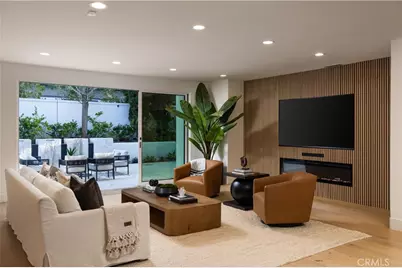 34 Montgomery, Newport Beach, CA 92660 - Photo 2