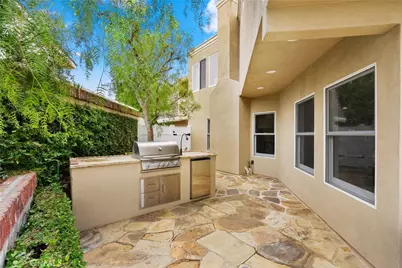 9 Rue Cannes, Newport Beach, CA 92660 - Photo 22