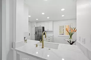 320 Villa Point, Newport Beach, CA 92660 - Photo 8