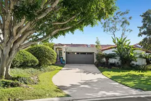 659 Vista Bonita, Newport Beach, CA 92660 - Photo 2