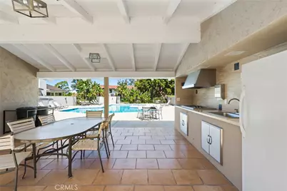 443 Vista Parada, Newport Beach, CA 92660 - Photo 20