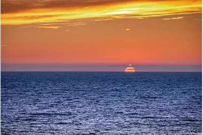 203 8th St, Newport Beach, CA 92661 - Photo 22