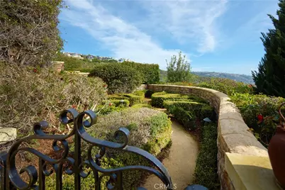 1302 Skyline Drive, Laguna Beach, CA 92651 - Photo 32