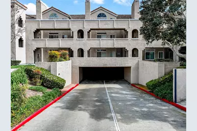 4561 Warner, Huntington Beach, CA 92649 - Photo 40