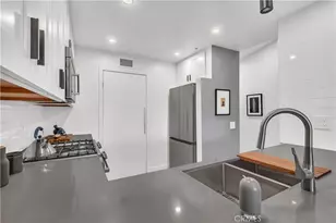 128 Villa Point, Newport Beach, CA 92660 - Photo 12