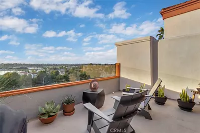 128 Villa Point, Newport Beach, CA 92660 - Photo 24