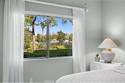 140 Villa Point, Newport Beach, CA 92660 - Photo 14