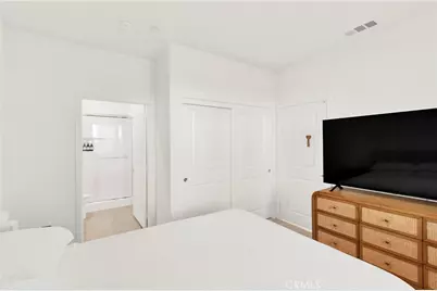 74 Dudley, Irvine, CA 92618 - Photo 4