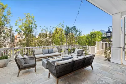 718 Poinsettia, Corona del Mar, CA 92625 - Photo 2