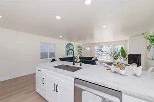 920 W Balboa, Newport Beach, CA 92661 - Photo 2