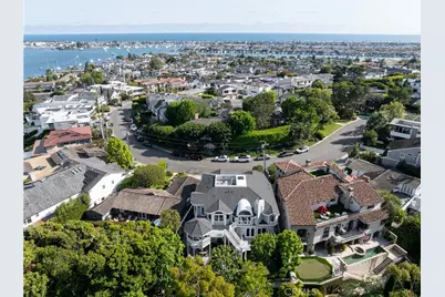 212 Kings Pl, Newport Beach, CA 92663 - Photo 50