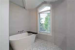 212 Kings Pl, Newport Beach, CA 92663 - Photo 20