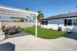 16281 Golden Gate Ln, Huntington Beach, CA 92649 - Photo 44