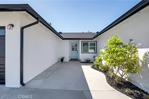 16281 Golden Gate Ln, Huntington Beach, CA 92649 - Photo 4