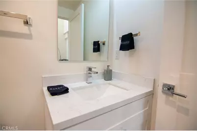 1187 Crenshaw Boulevard #102, Los Angeles, CA 90019 - Photo 24