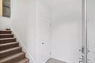 555 Rockefeller, Irvine, CA 92612 - Photo 24