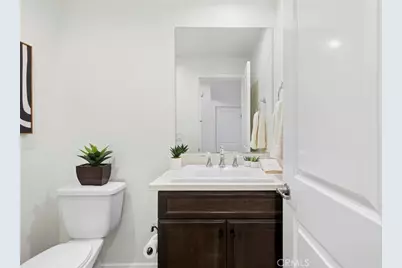 555 Rockefeller, Irvine, CA 92612 - Photo 24