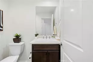 555 Rockefeller, Irvine, CA 92612 - Photo 24