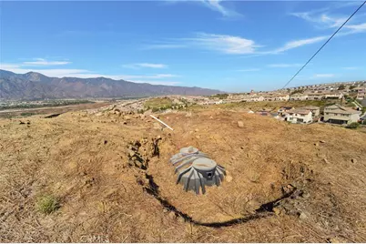 11085 Canyon Circle, Corona, CA 92883 - Photo 8